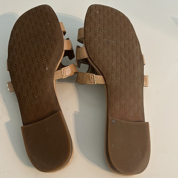 Sam Edelman Tan Patent Leather Slide Sandals - Picture 3 of 5